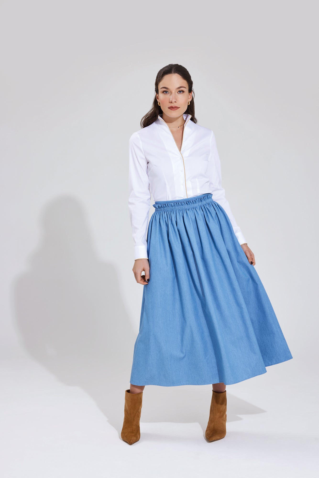Schwanenhalsbluse mit Paspol | beige