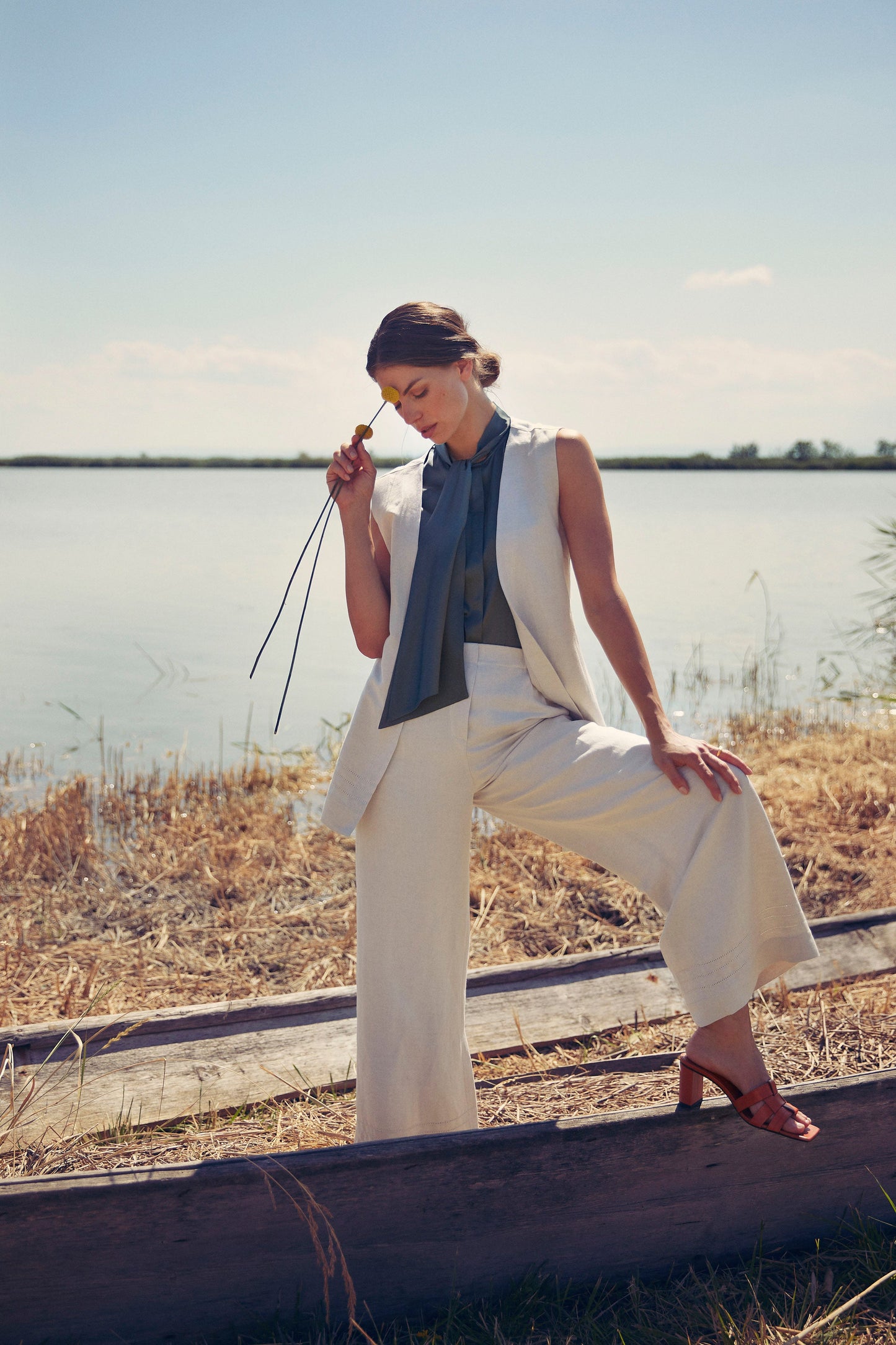 Gilet mit Gürtel | creme