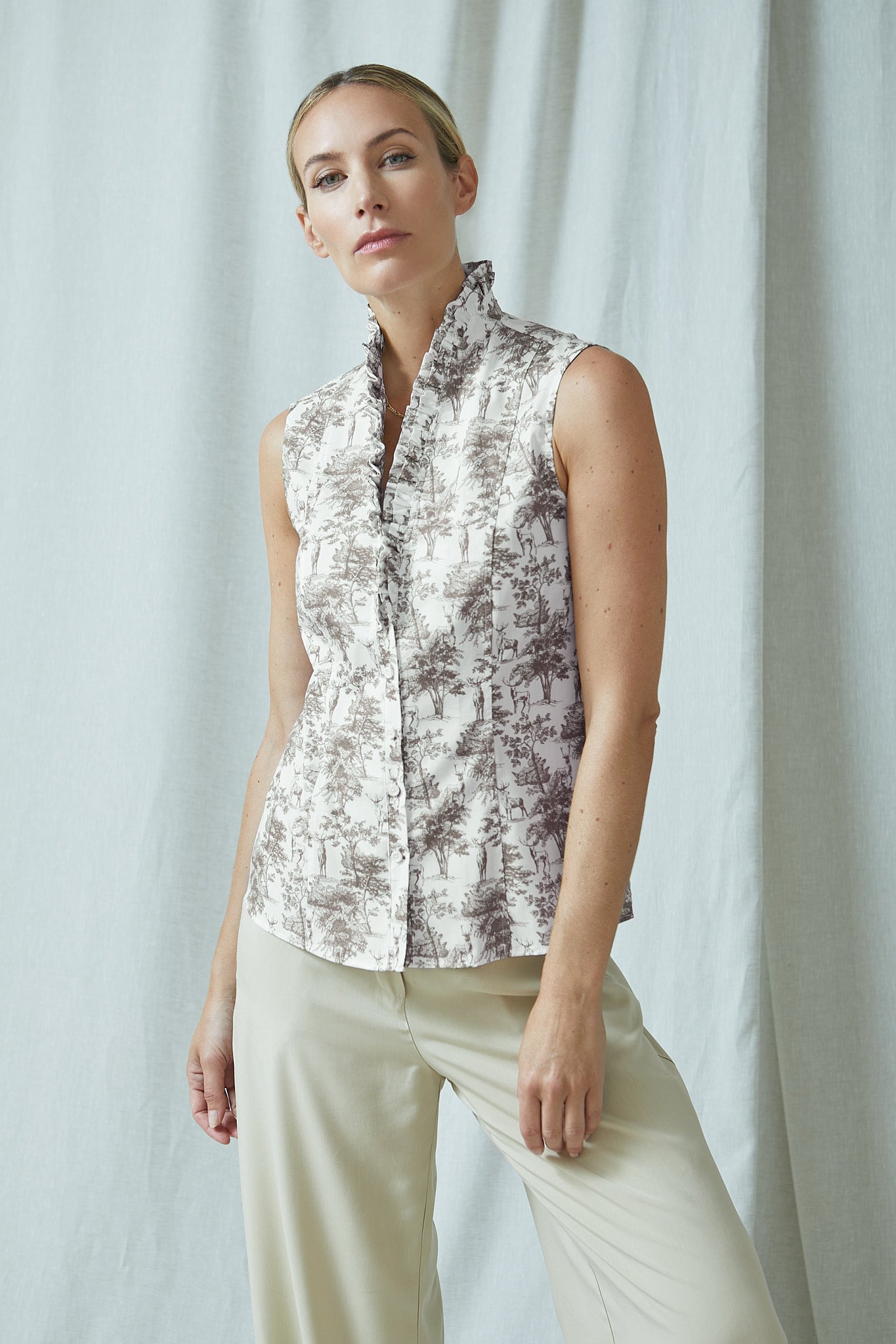 Hirschbluse mit Rüschenkragen | creme