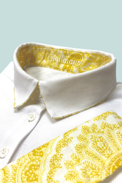 3/4 Poloshirt mit gelbem Paisley Kontrast | weiß