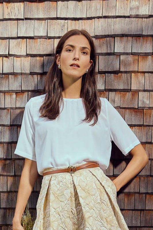 T-shirt aus einer angenehmen Viskosequalität, Kurzarm, weiß, leger geschnitten, Wallmann Sommerkollektion